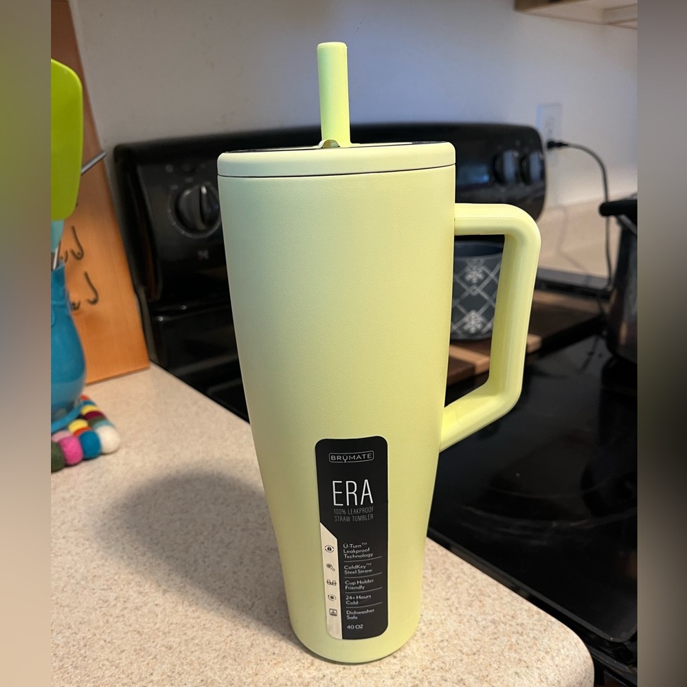 NEW Brumate Era 40oz tumbler.